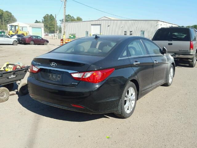 5NPEC4AC5DH599628 - 2013 HYUNDAI SONATA SE BLACK photo 4