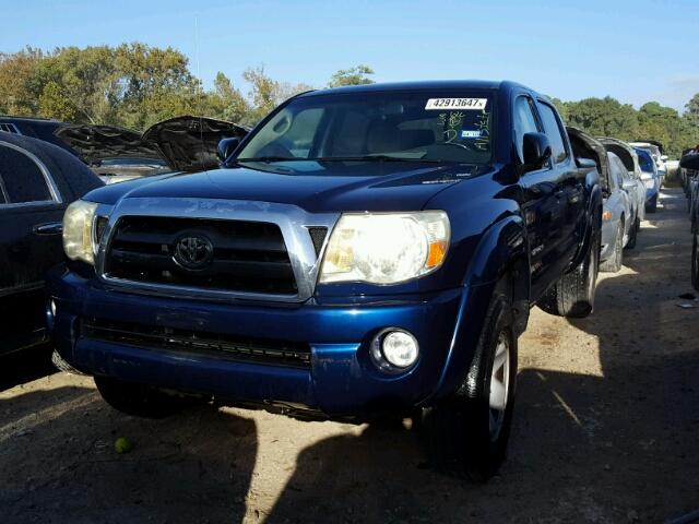 3TMJU62N68M063648 - 2008 TOYOTA TACOMA DOU BLUE photo 2