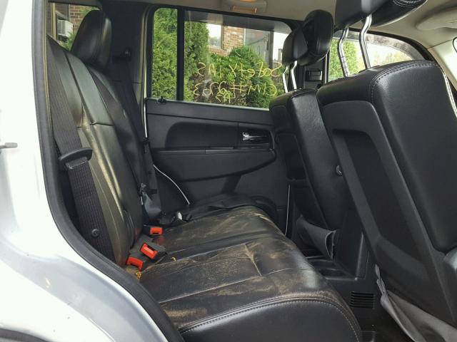 1J4PN2GK2BW591929 - 2011 JEEP LIBERTY SILVER photo 6