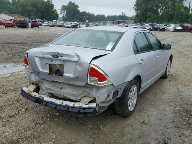 3FAFP06Z06R194426 - 2006 FORD FUSION S SILVER photo 4