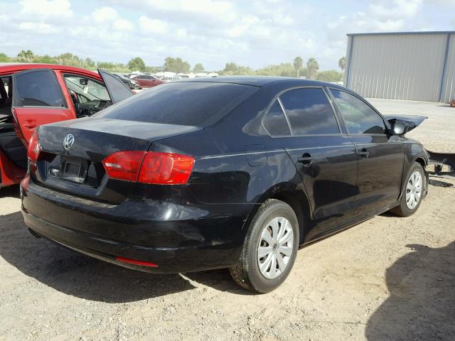 3VW2K7AJ4EM441408 - 2014 VOLKSWAGEN JETTA BASE Սև լուսանկար 4
