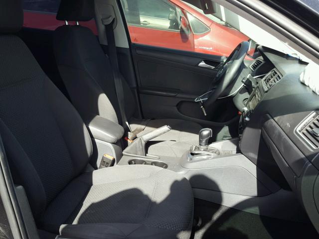 3VW2K7AJ4EM441408 - 2014 VOLKSWAGEN JETTA BASE Սև լուսանկար 5