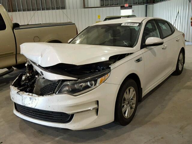 KNAGT4L32G5117589 - 2016 KIA OPTIMA WHITE photo 2