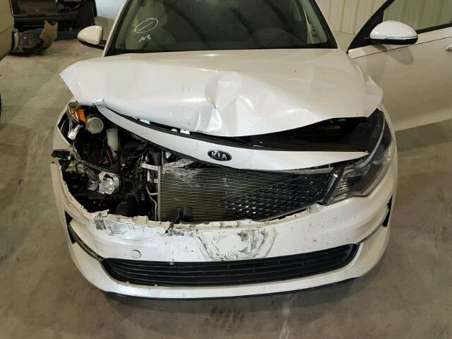 KNAGT4L32G5117589 - 2016 KIA OPTIMA WHITE photo 7