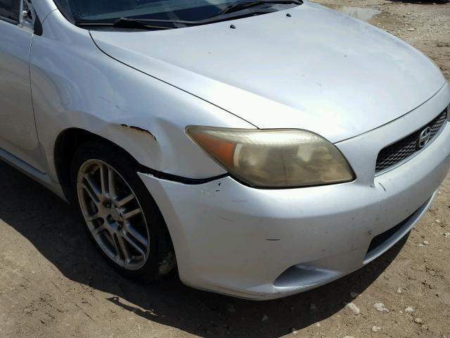 JTKDE177150031561 - 2005 TOYOTA SCION TC SILVER photo 9