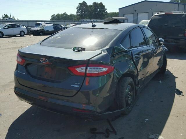 3FA6P0HD7FR255983 - 2015 FORD FUSION SE GRAY photo 4