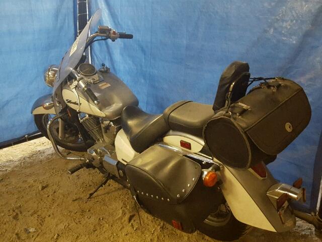 JH2RC50616M200443 - 2006 HONDA VT750 CA WHITE photo 3