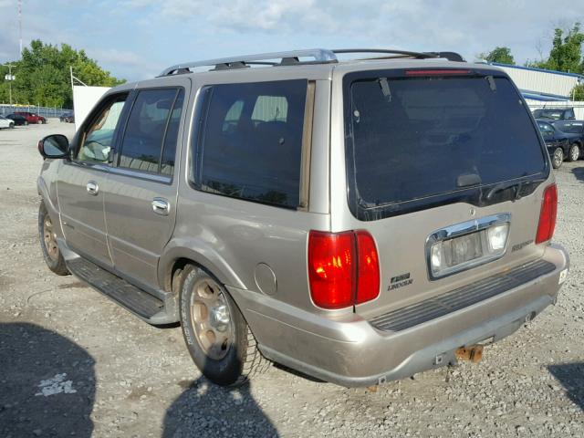 5LMFU28R82LJ07546 - 2002 LINCOLN NAVIGATOR GOLD photo 3