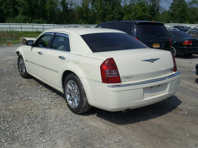 2C3JA63H25H149037 - 2005 CHRYSLER 300C WHITE photo 3