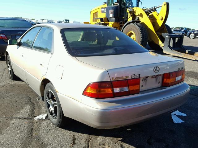 JT8BF28G0W0135202 - 1998 LEXUS ES TAN photo 3