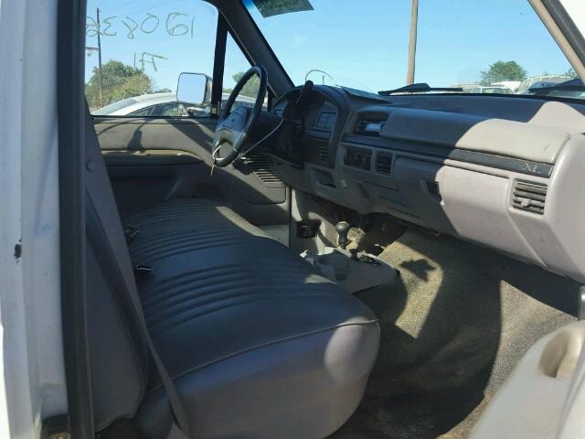 3FTHF26H0VMA15886 - 1997 FORD F250 WHITE photo 5