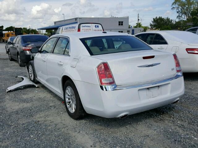 2C3CCAAG2EH127586 - 2014 CHRYSLER 300 WHITE photo 3