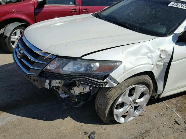 5J6TF2H53AL016971 - 2010 HONDA ACCORD CRO WHITE photo 9