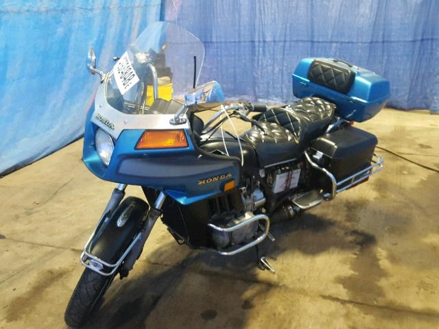 1HFSC0216BA102900 - 1981 HONDA GL1100 I BLUE photo 2