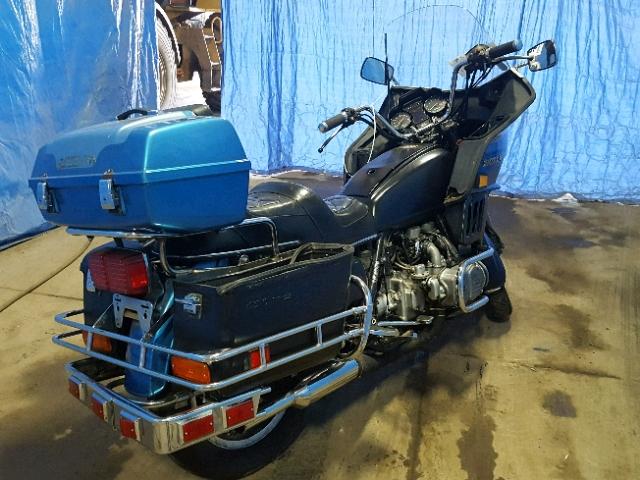 1HFSC0216BA102900 - 1981 HONDA GL1100 I BLUE photo 4