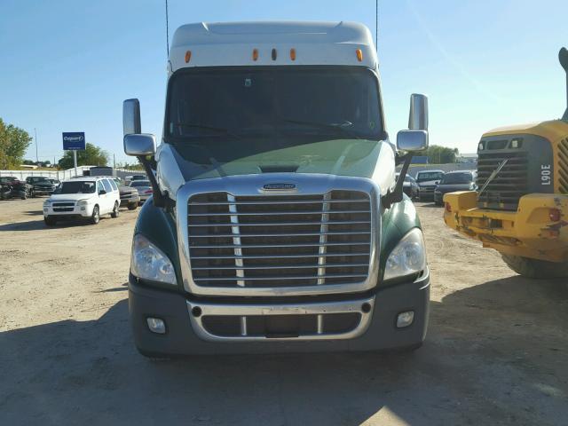 1FUJGHDV6CLBB7872 - 2012 FREIGHTLINER CASCADIA 1 WHITE photo 9