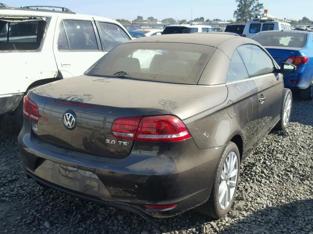 WVWBW8AH0DV000065 - 2013 VOLKSWAGEN EOS KOMFOR 棕色 照片 4