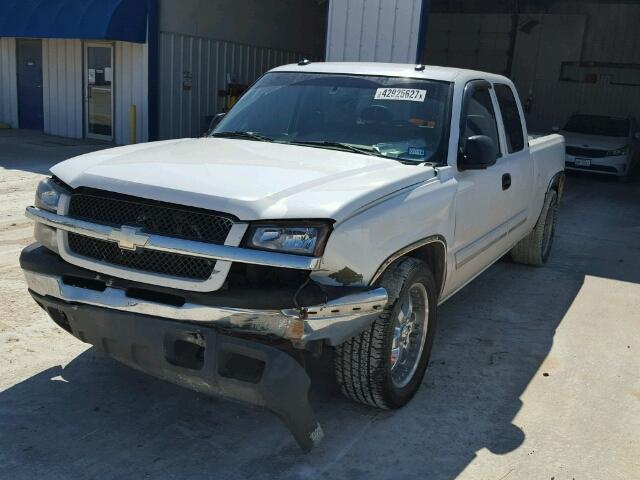 2GCEC19T331291926 - 2003 CHEVROLET SILVERADO WHITE photo 2