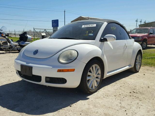 3VWRF31Y99M406085 - 2009 VOLKSWAGEN NEW BEETLE WHITE photo 2