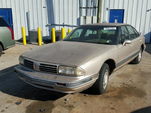 1G3HN52K6S4828548 - 1995 OLDSMOBILE 88 ROYALE TAN photo 2