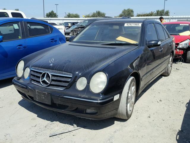 WDBJF65J72B410422 - 2002 MERCEDES-BENZ E 320 BLACK photo 2