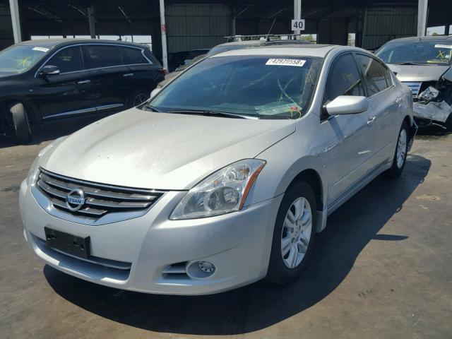 1N4AL2AP8BN416425 - 2011 NISSAN ALTIMA BAS SILVER photo 2