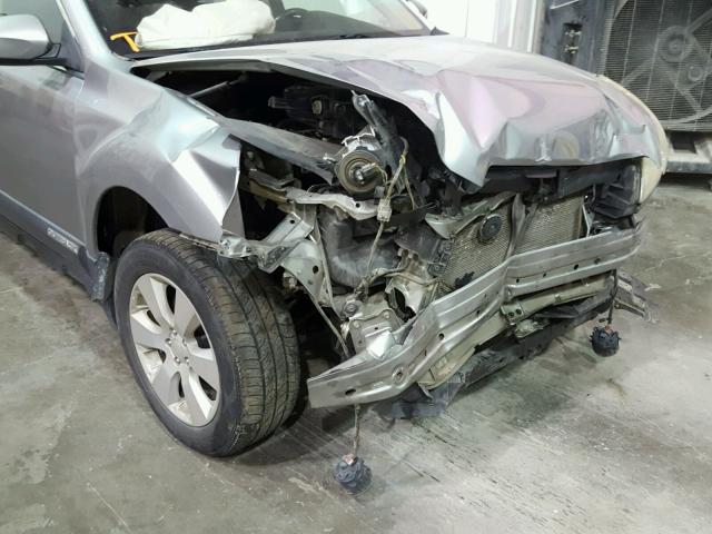 4S4BRCCC3B3399330 - 2011 SUBARU OUTBACK SILVER photo 9