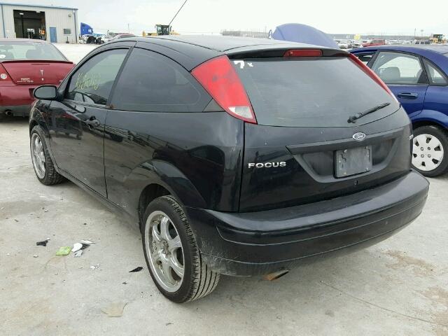 1FAFP31N56W183182 - 2006 FORD FOCUS ZX3 BLACK photo 3