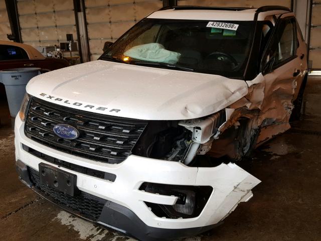 1FM5K8GT3GGA05379 - 2016 FORD EXPLORER S WHITE photo 2