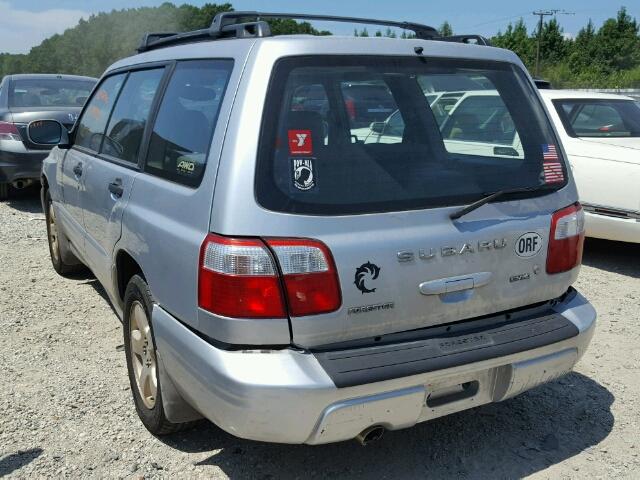 JF1SF65652H718693 - 2002 SUBARU FORESTER S 银色 照片 3