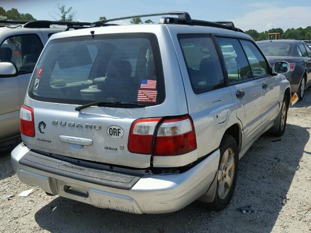 JF1SF65652H718693 - 2002 SUBARU FORESTER S 银色 照片 4