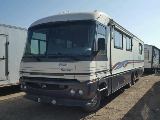 3FCMF53G8VJA01506 - 1997 FORD MOTORHOME BROWN photo 2