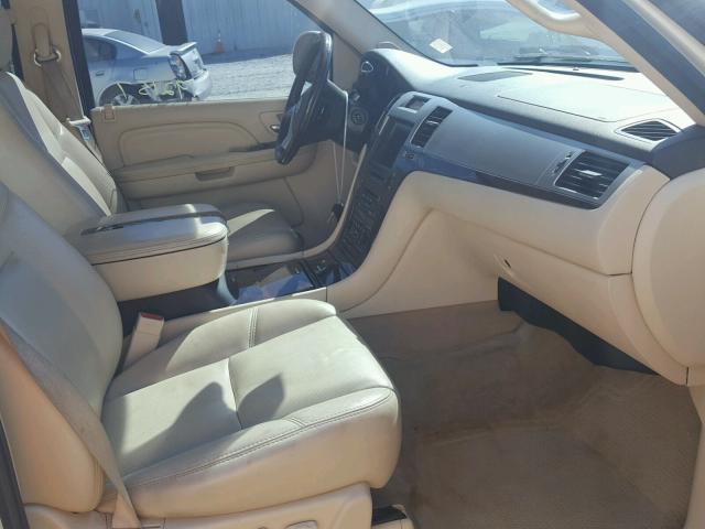 1GYFK668X8R101195 - 2008 CADILLAC ESCALADE WHITE photo 5