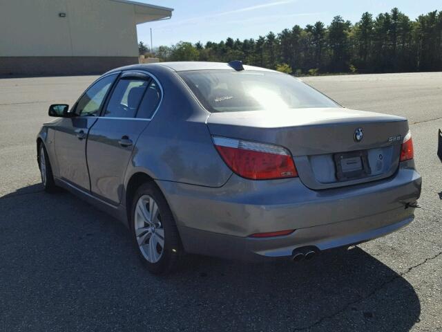 WBANV13579C154086 - 2009 BMW 528 XI GRAY photo 3