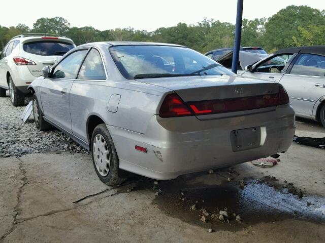 1HGCG32661A003462 - 2001 HONDA ACCORD SILVER photo 3