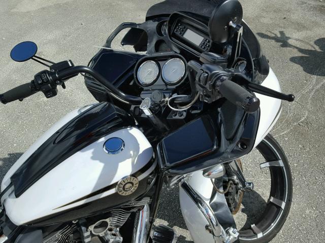 1HD1TC813CB959894 - 2012 HARLEY-DAVIDSON FLTRXSE CV TWO TONE photo 5