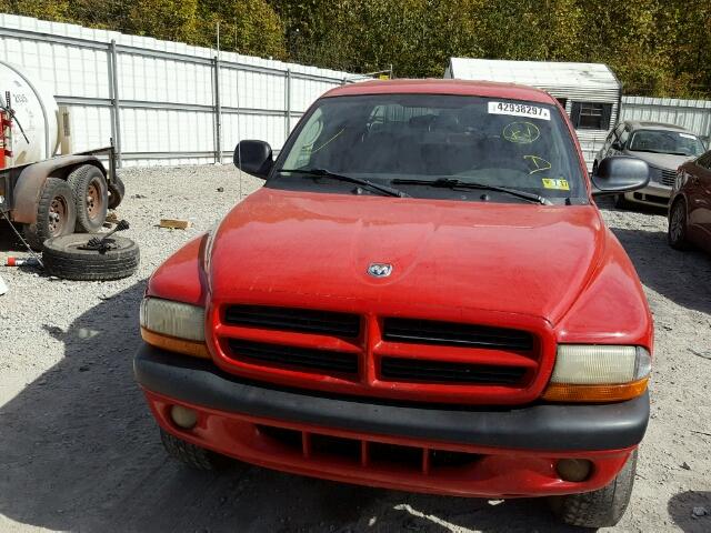 1B7HG38XX2S626938 - 2002 DODGE DAKOTA QUA RED photo 9