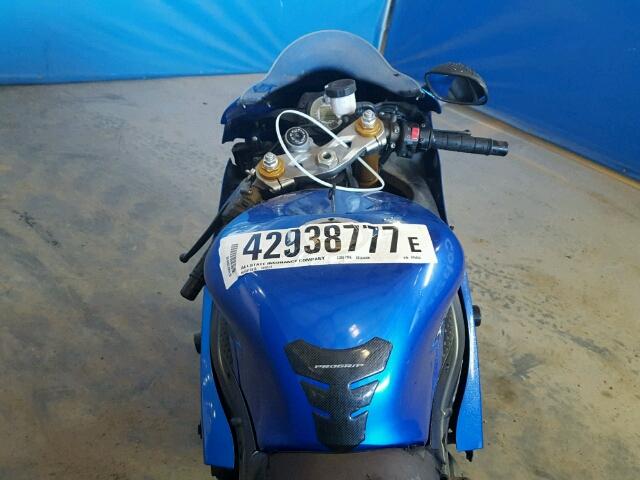 JKBZXJC185A015950 - 2005 KAWASAKI ZX636 BLUE photo 5