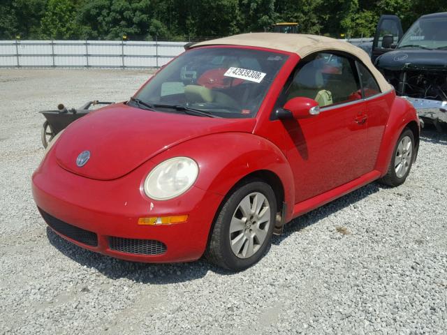 3VWPF31Y38M400739 - 2008 VOLKSWAGEN NEW BEETLE RED photo 2