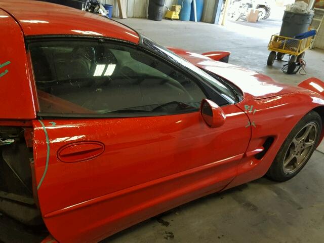 1G1YY22G225129082 - 2002 CHEVROLET CORVETTE RED photo 10