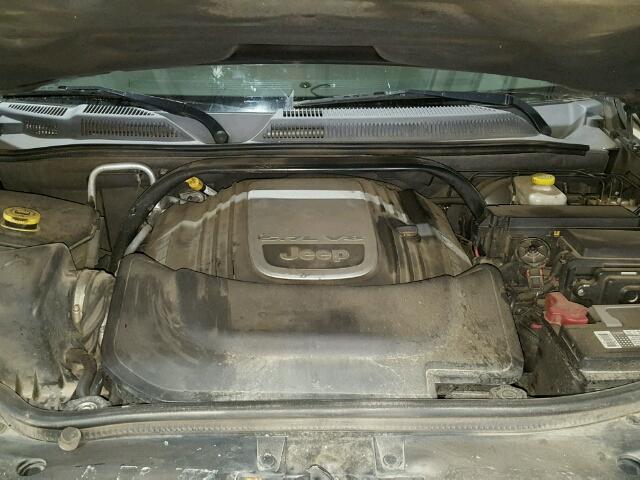 1J8HG58256C168525 - 2006 JEEP COMMANDER გრაფიტი ფოტო 7