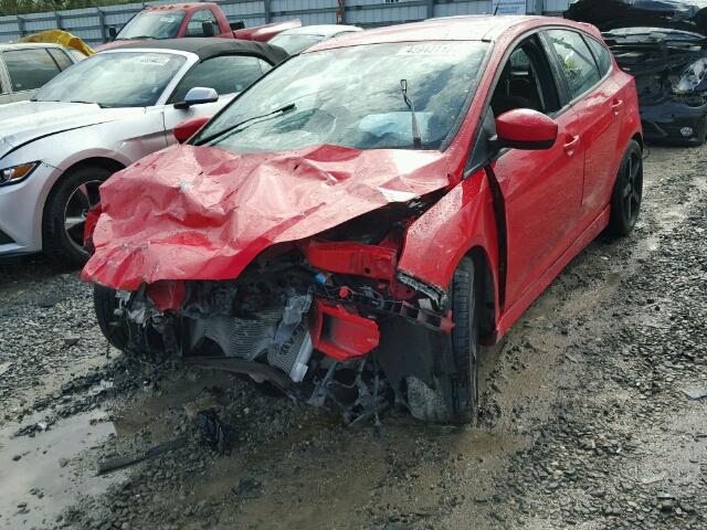 1FAHP3K24CL308537 - 2012 FORD FOCUS SE RED photo 2