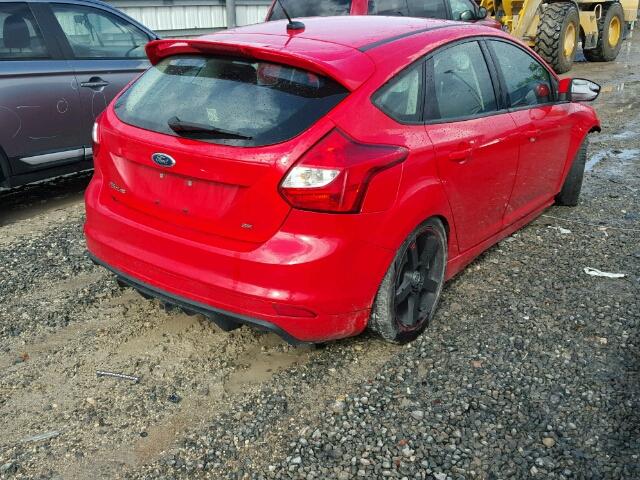 1FAHP3K24CL308537 - 2012 FORD FOCUS SE RED photo 4