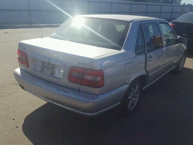 YV1LS5644W1451024 - 1998 VOLVO S70 GLT SILVER photo 4