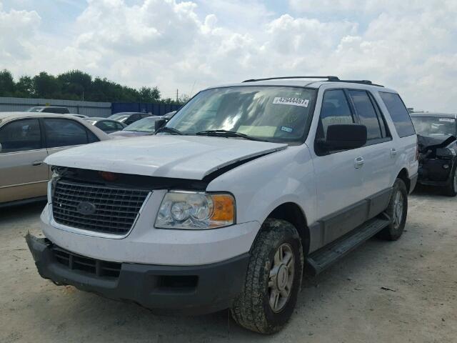 1FMRU15W24LB16783 - 2004 FORD EXPEDITION WHITE photo 2