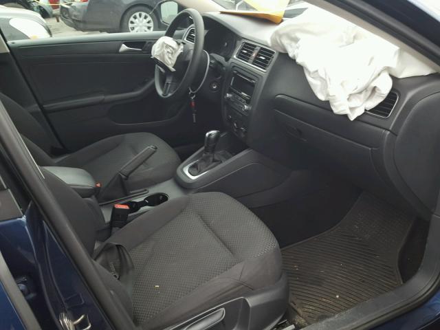 3VW2K7AJ2EM237318 - 2014 VOLKSWAGEN JETTA BASE 蓝色 照片 5