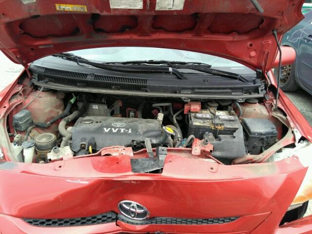 JTDBT923X71019672 - 2007 TOYOTA YARIS RED photo 7