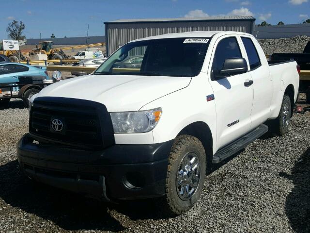 5TFUW5F18CX254158 - 2012 TOYOTA TUNDRA WHITE photo 2