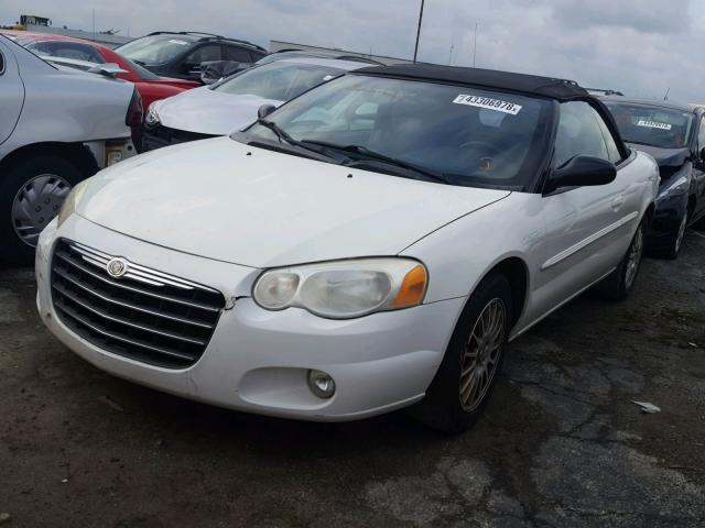 1C3EL55R44N405972 - 2004 CHRYSLER SEBRING LX WHITE photo 2