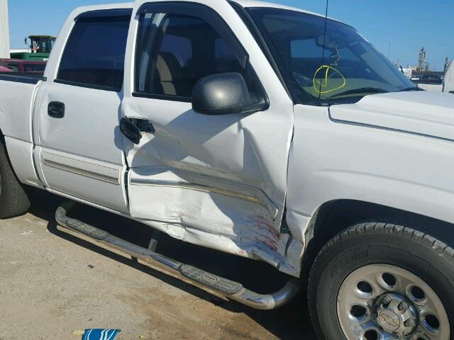 2GCEC13V361358507 - 2006 CHEVROLET SILVERADO WHITE photo 9